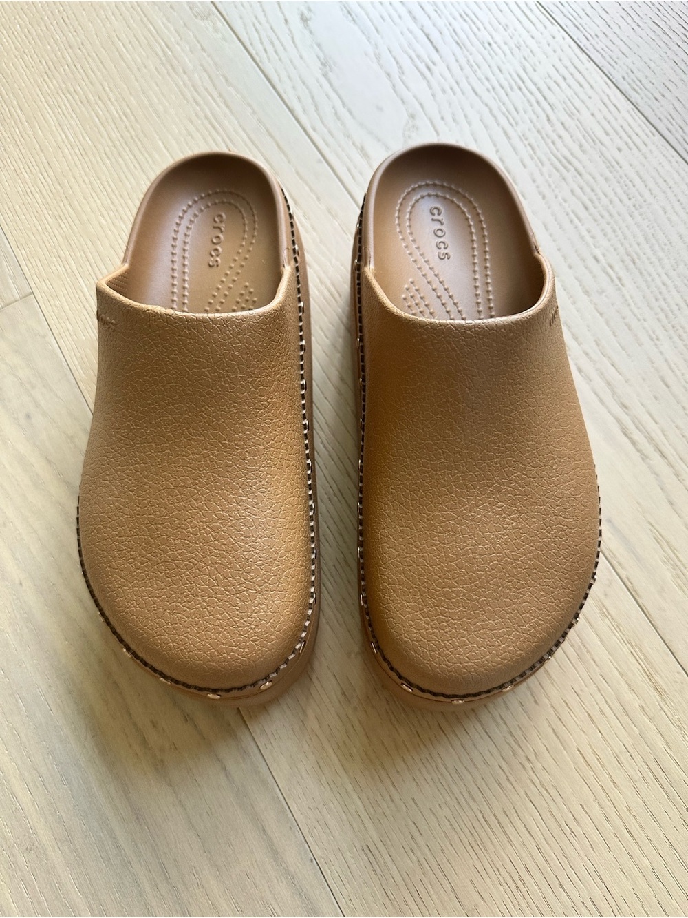NWOT - CROCS Tan Slip-On Closed-Toe Clogs (size 7)